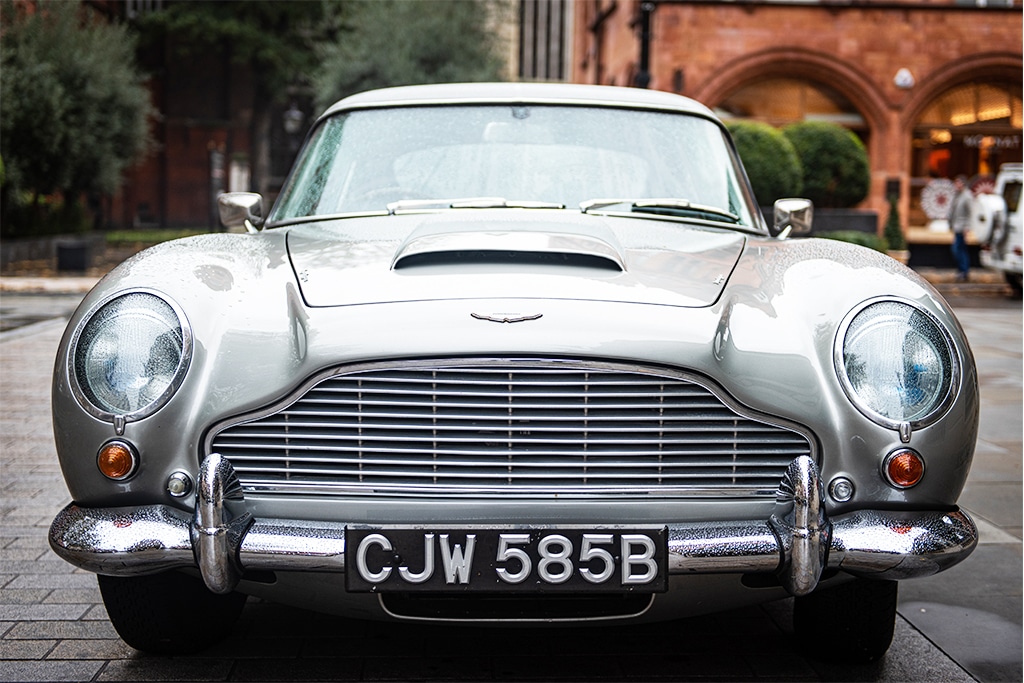 Carros Clássicos - Aston Martin DB5