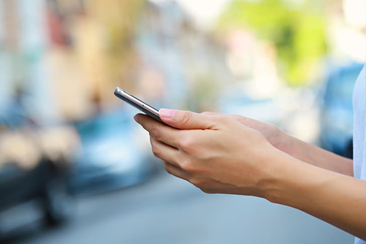 É possível localizar placa do veículo pelo celular