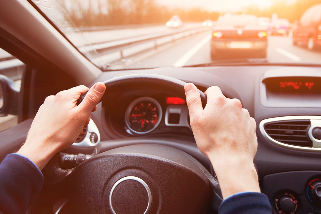 Respeitar o limite de velocidade das vias é fundamental